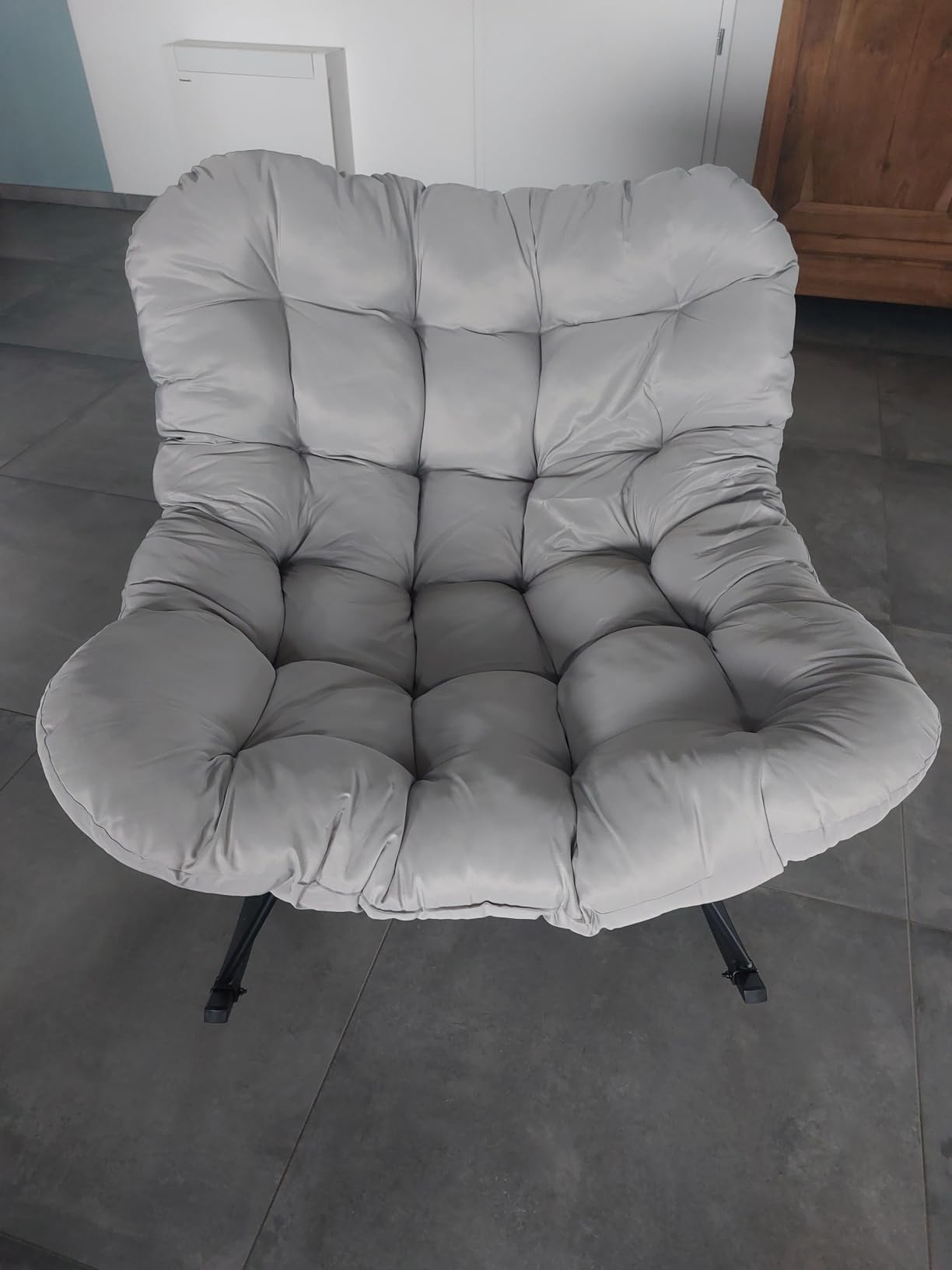 Scaun Balansoar Premium cu Pernă „Cloud Comfort” – Design Ergonomic și Confort Superior